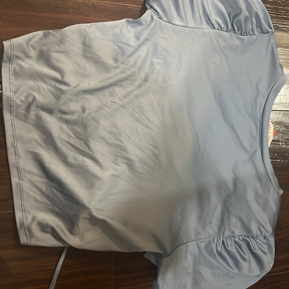 Cute Blouse - Picture 2 of 3